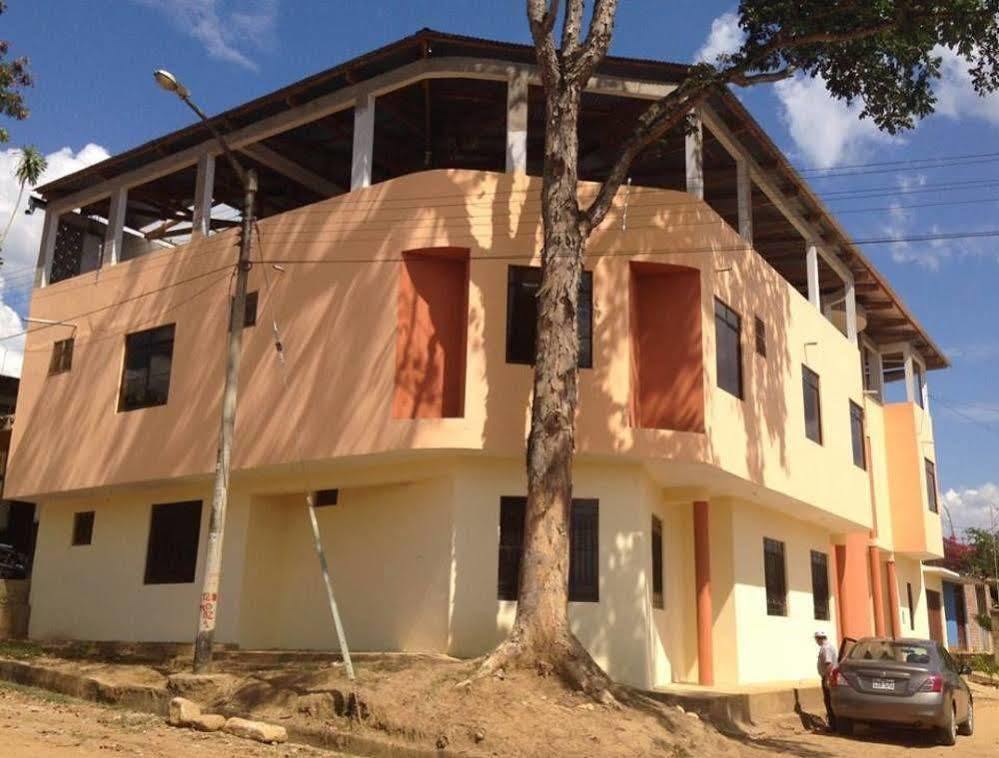 El Mural Backpackers Tarapoto Exterior photo